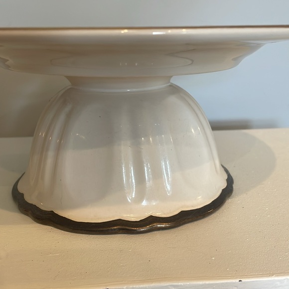 Cake plate /pedestal ceramic piece beige with gold & red trim unique - Picture 3 of 3